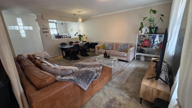 3 Bedroom Property for Sale in Zonnebloem Western Cape